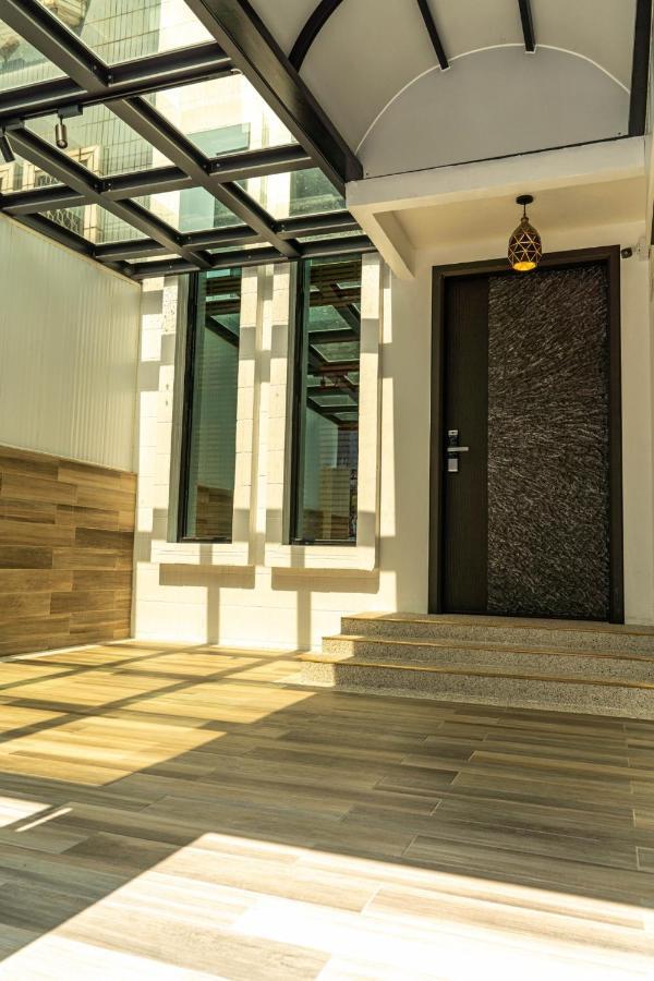 Flower House Tainan Exterior photo