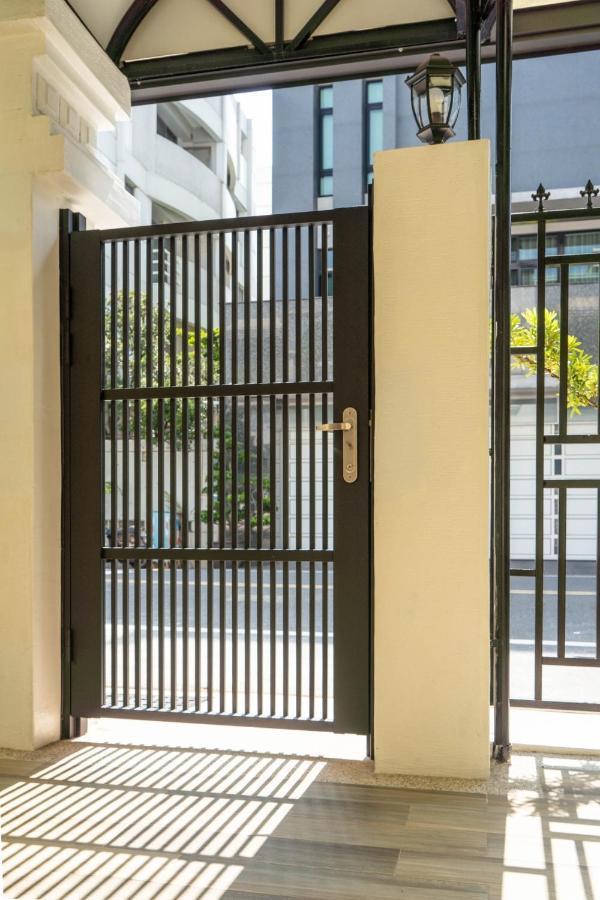 Flower House Tainan Exterior photo